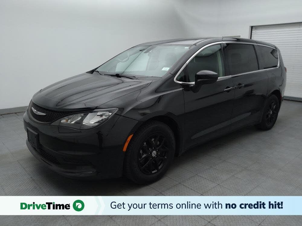 2022 CHRYSLER Voyager