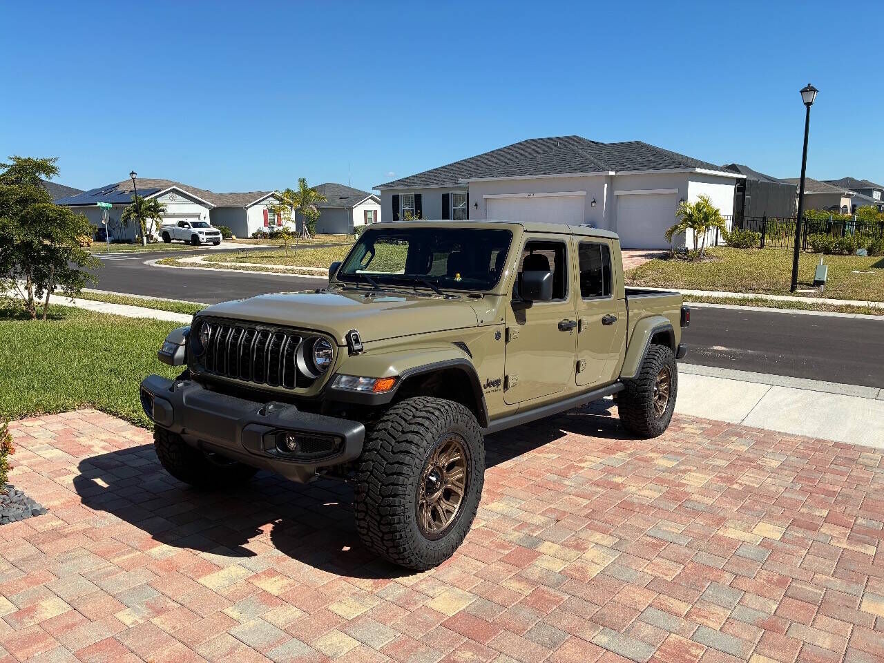 2025 JEEP Gladiator
