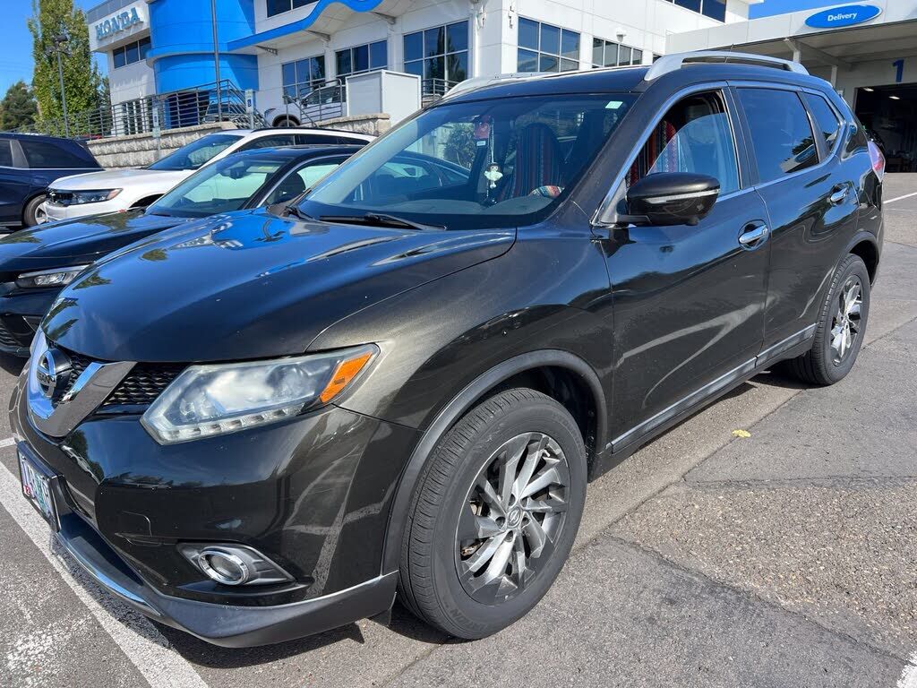 2015 NISSAN Rogue