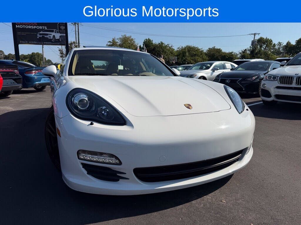 2012 PORSCHE Panamera