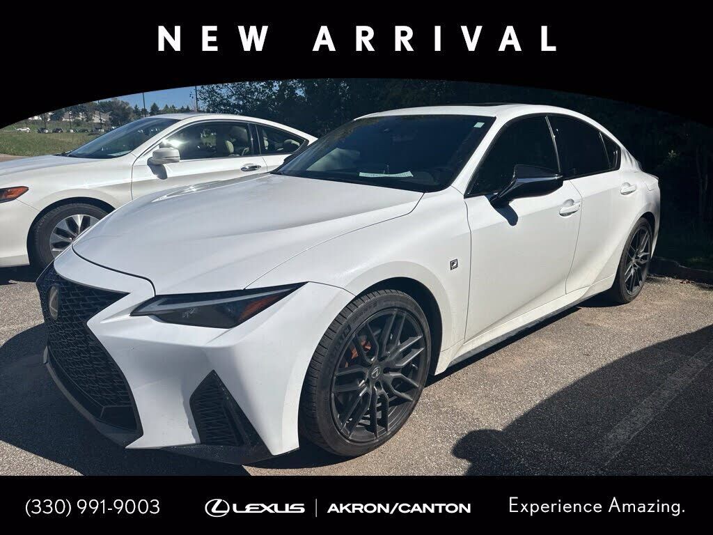 2021 LEXUS IS