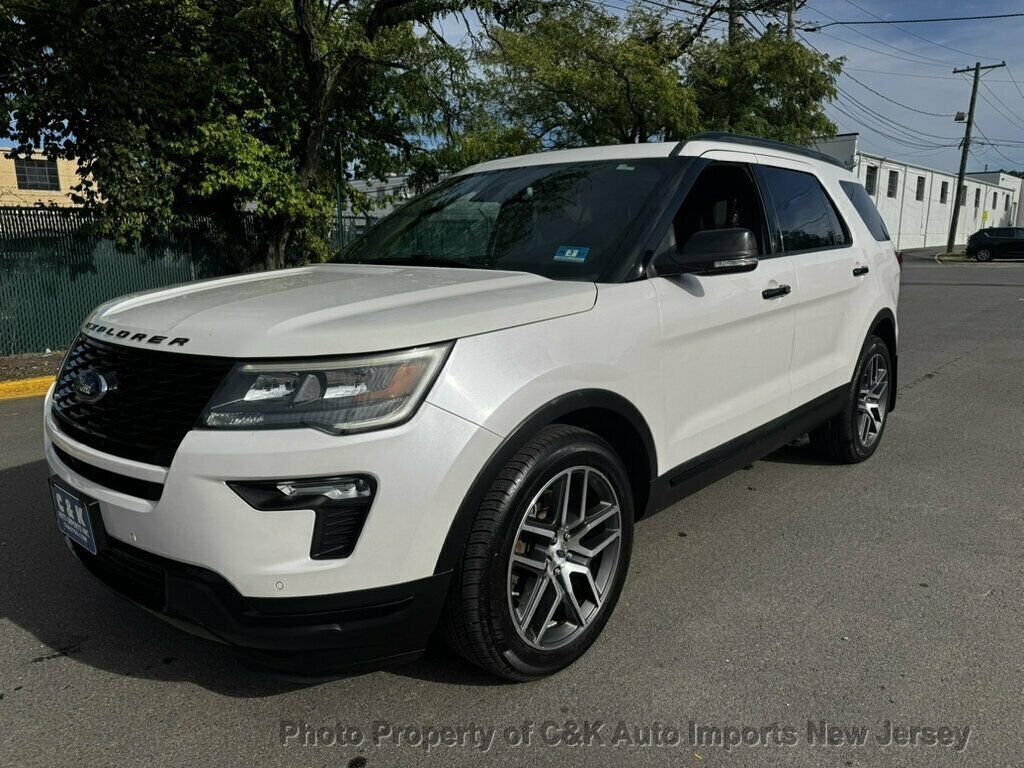 2018 FORD Explorer