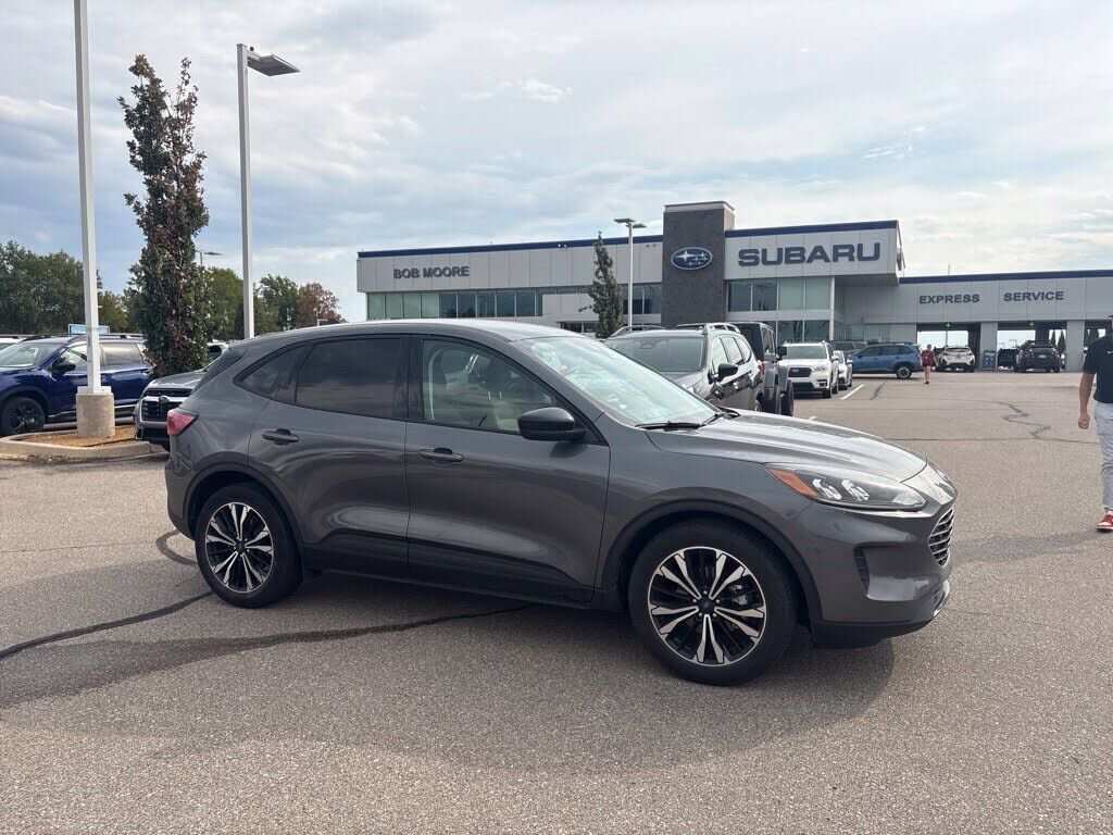 2022 FORD Escape