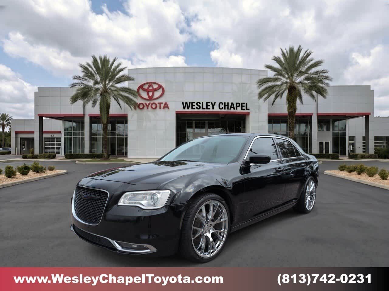 2019 CHRYSLER 300