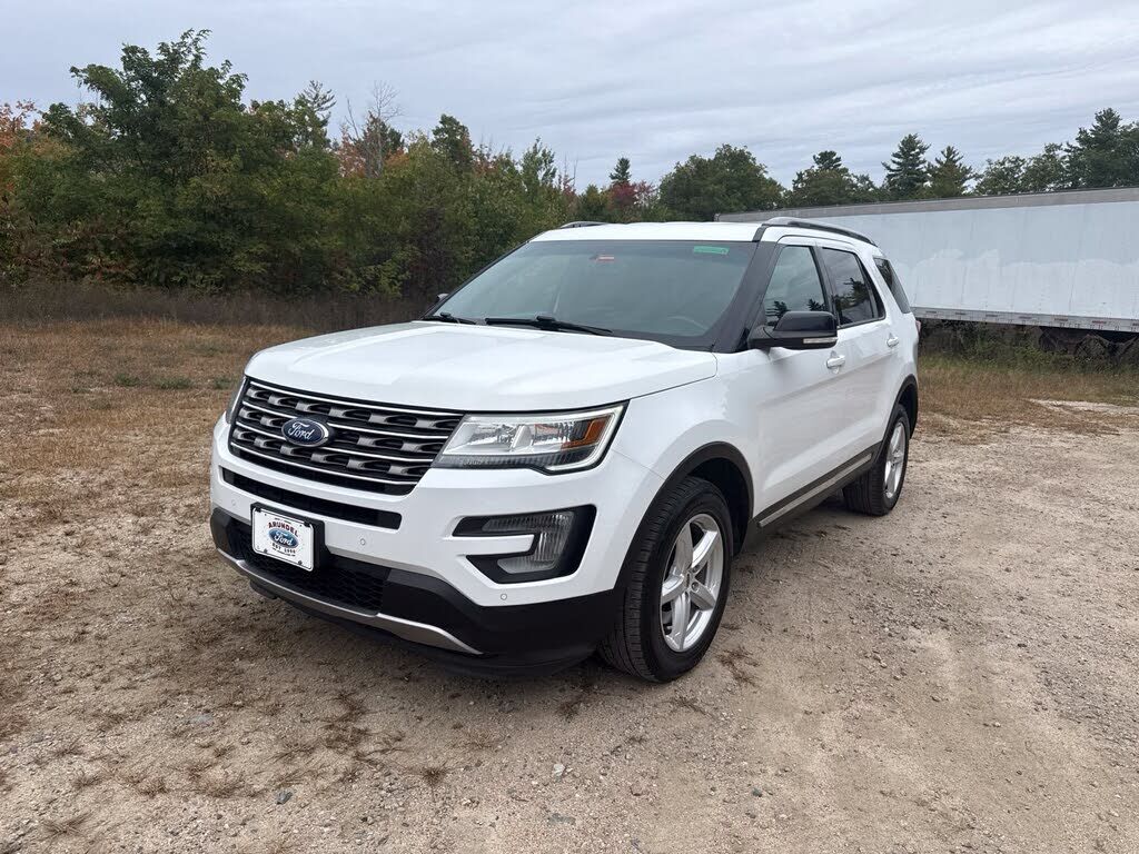 2017 FORD Explorer