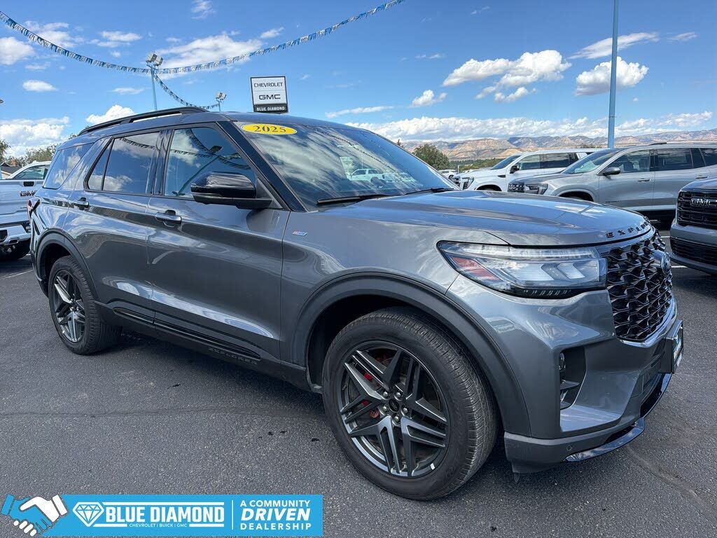 2025 FORD Explorer