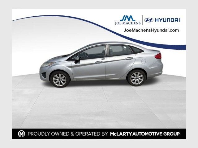 2013 FORD Fiesta