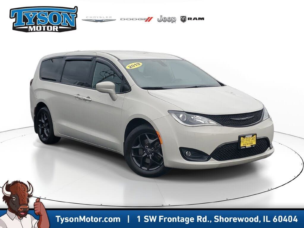 2019 CHRYSLER Pacifica