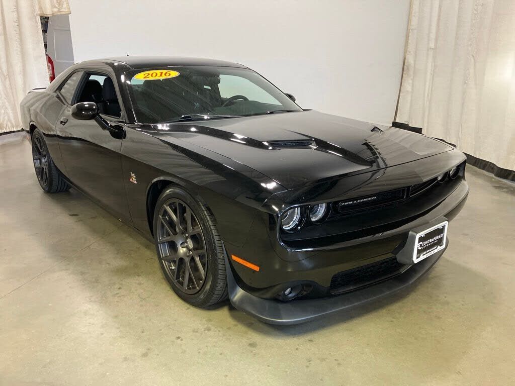 2016 DODGE Challenger