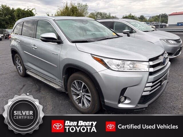 2017 TOYOTA Highlander