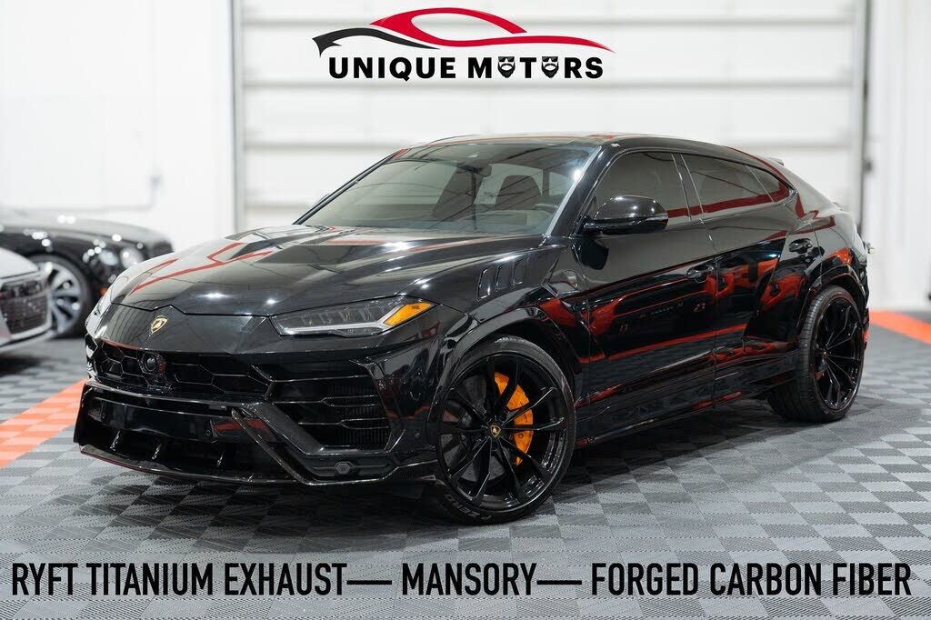 2021 LAMBORGHINI URUS