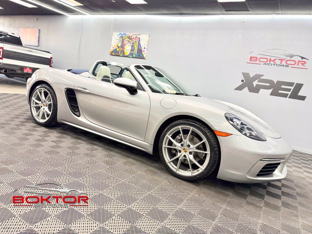 2018 PORSCHE 718