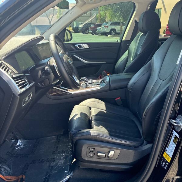 2020 BMW X7