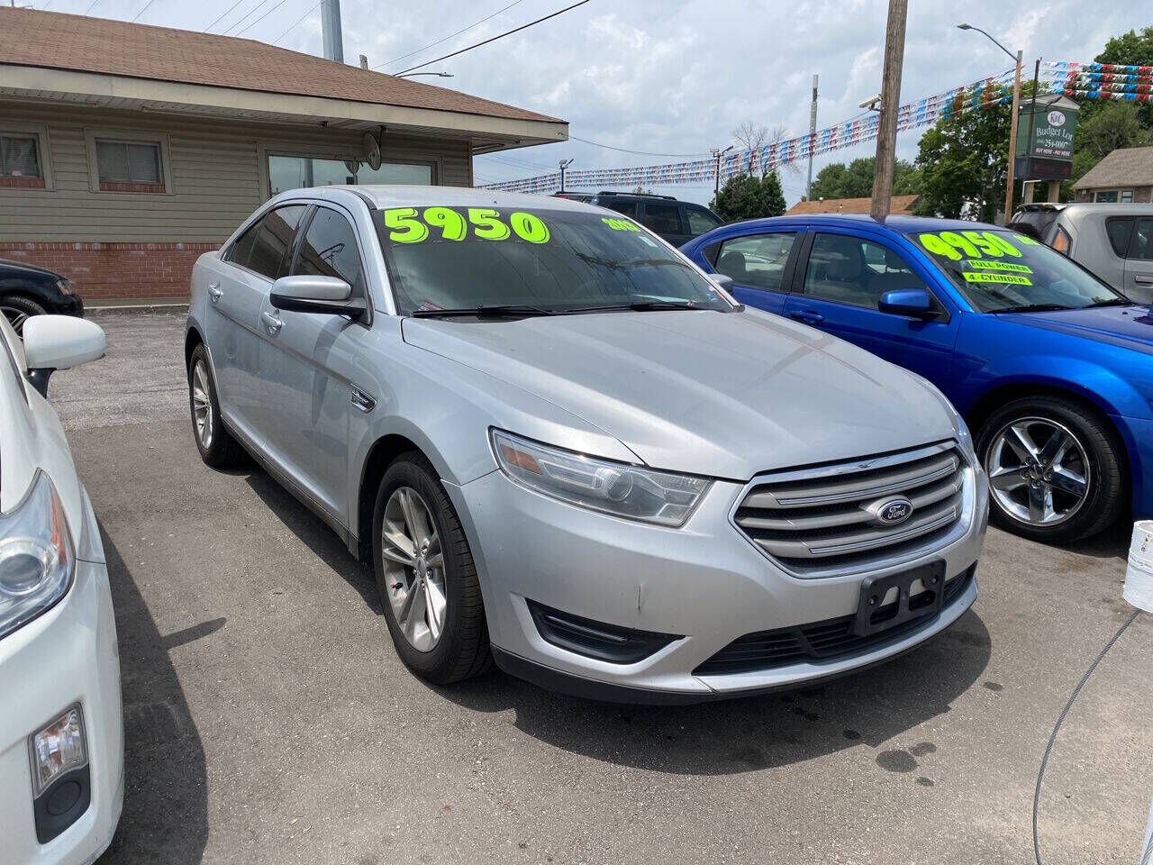 2013 FORD Taurus