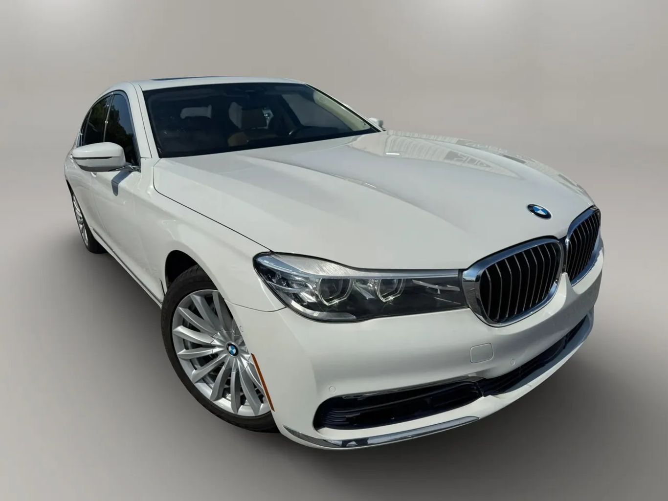 2016 BMW 740i