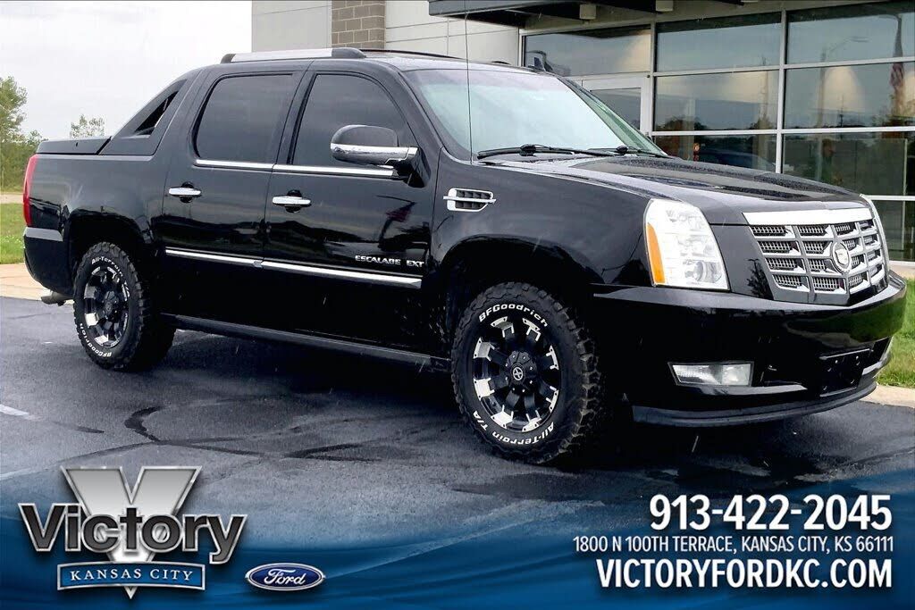2011 CADILLAC Escalade