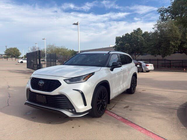2024 TOYOTA Highlander