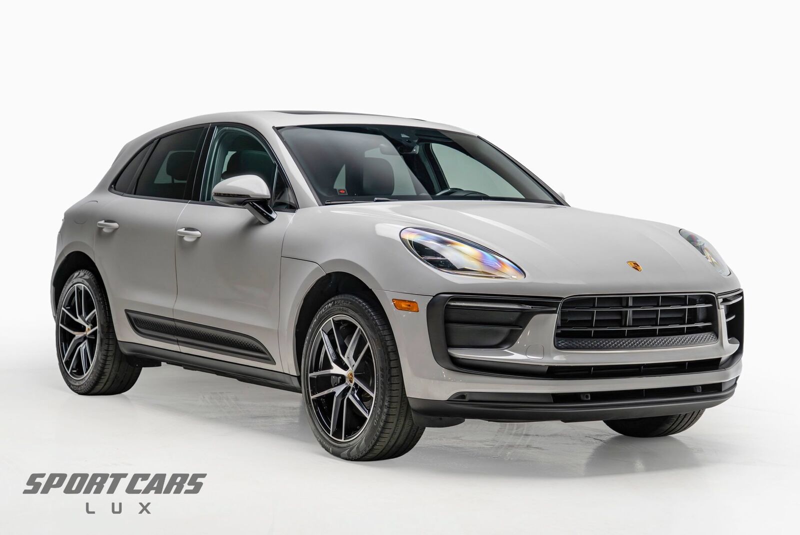 2022 PORSCHE Macan