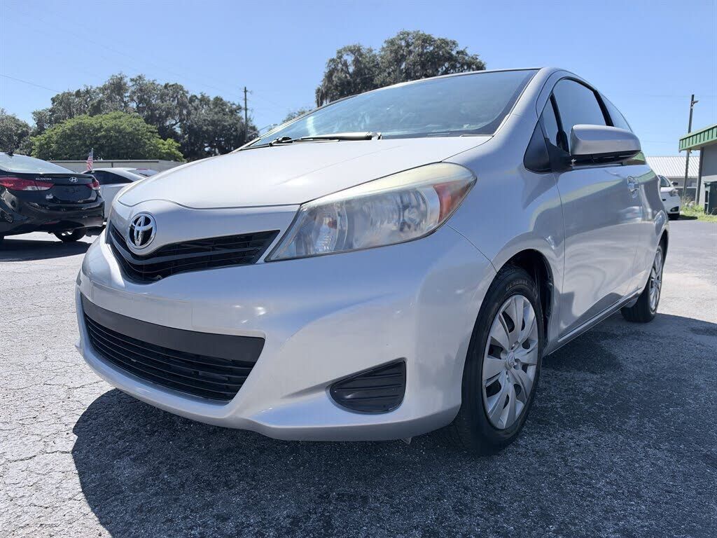 2012 TOYOTA Yaris