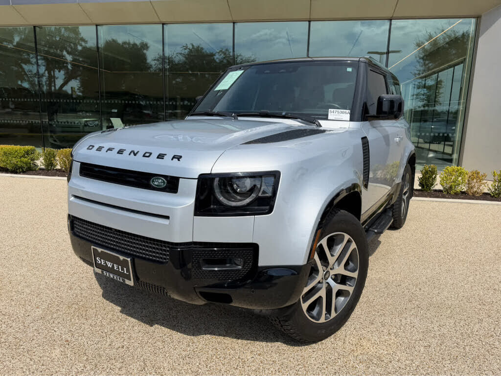 2024 LAND ROVER Defender