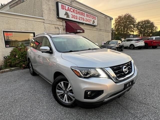 2017 NISSAN Pathfinder