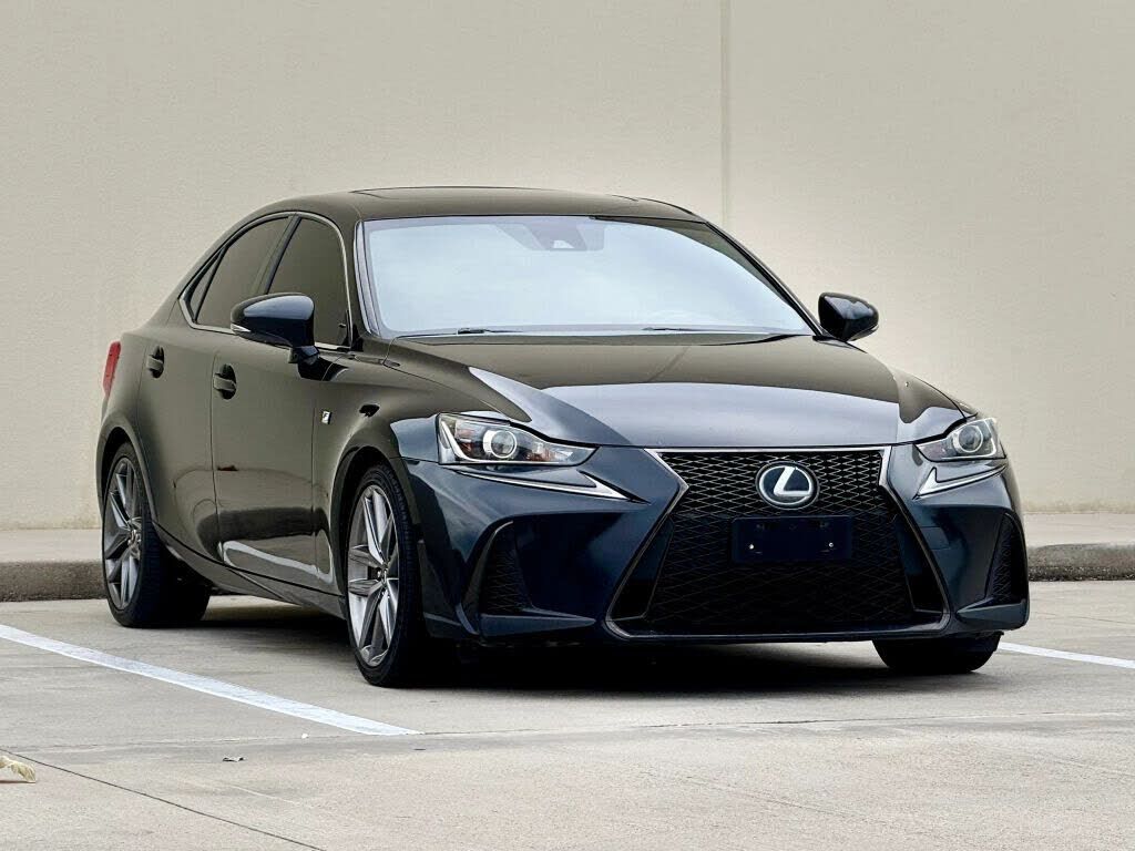 2017 LEXUS IS