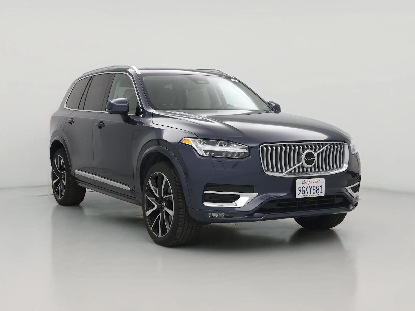 2023 VOLVO XC90