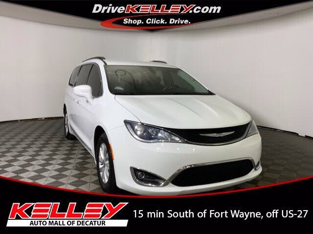2017 CHRYSLER Pacifica