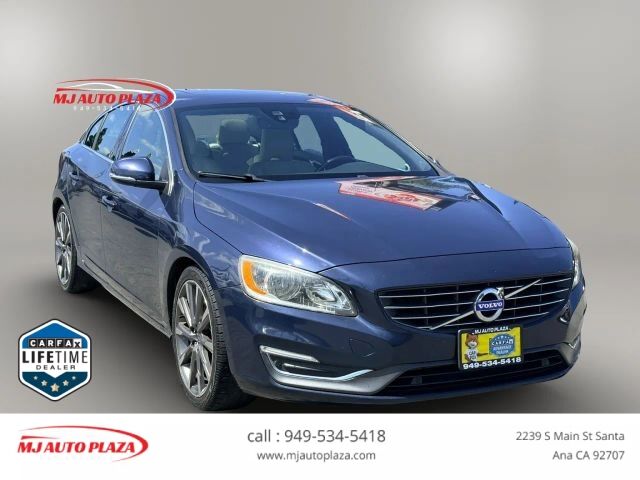 2015 VOLVO S60
