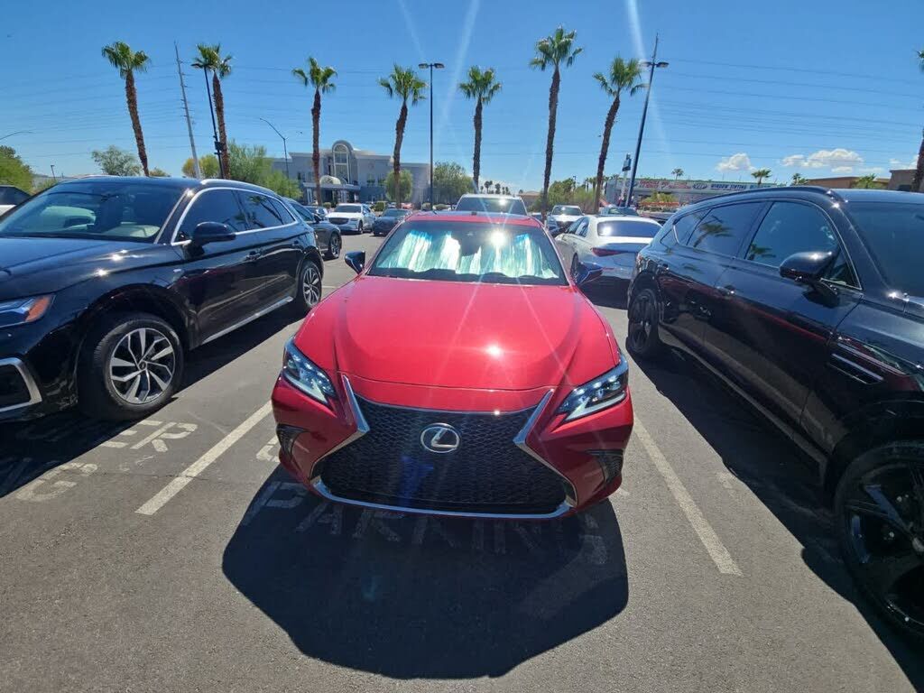 2019 LEXUS ES