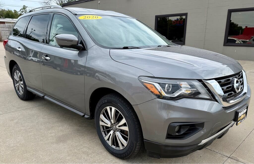 2020 NISSAN Pathfinder