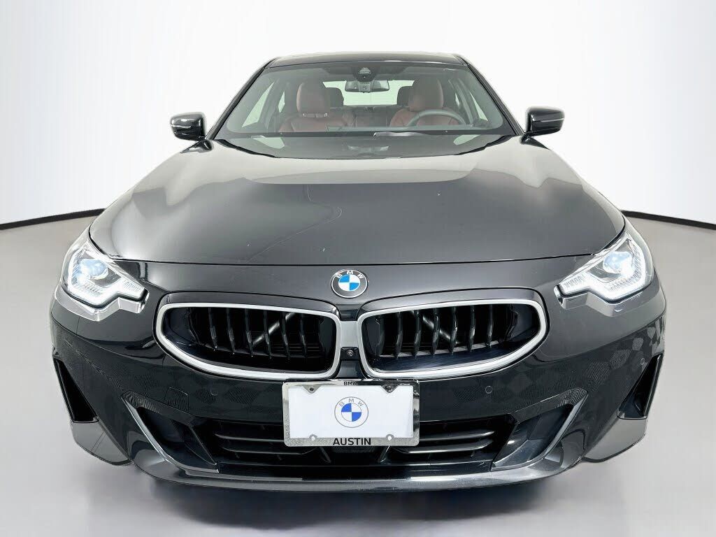 2025 BMW 230i