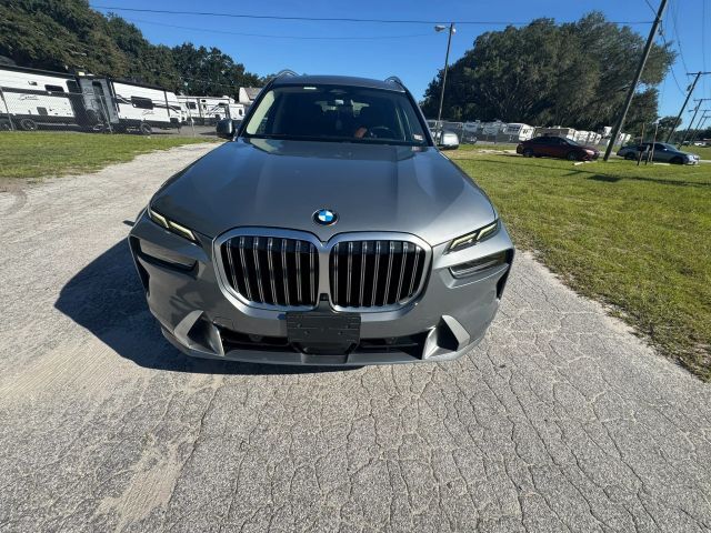2023 BMW X7