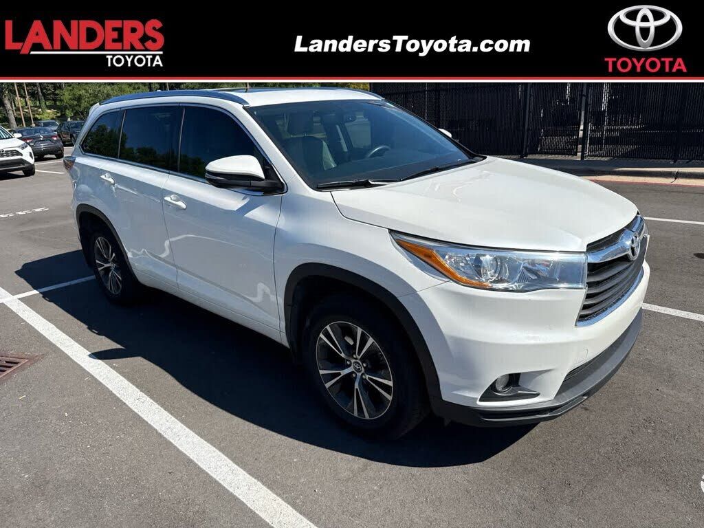 2016 TOYOTA Highlander