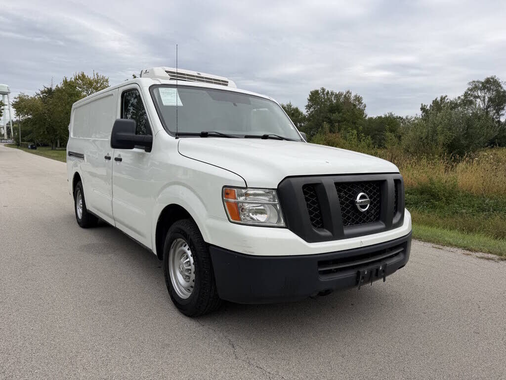 2013 NISSAN NV