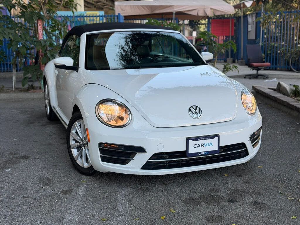 2018 VOLKSWAGEN Beetle