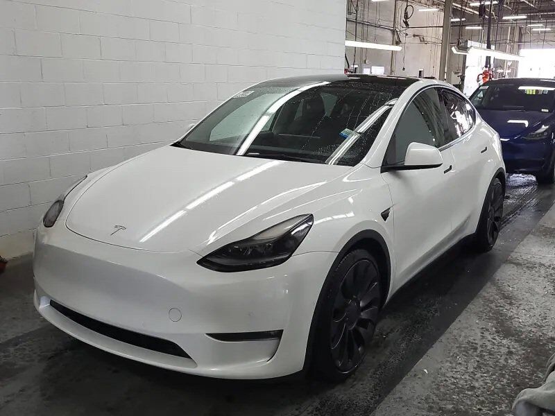 2022 TESLA Model Y