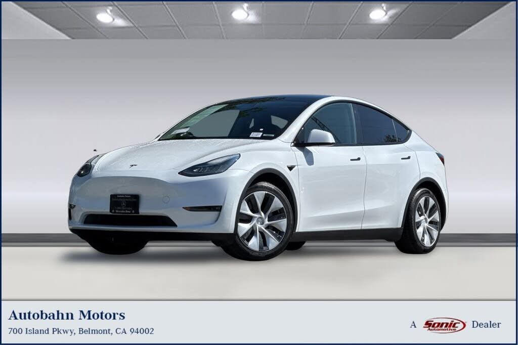 2021 TESLA Model Y