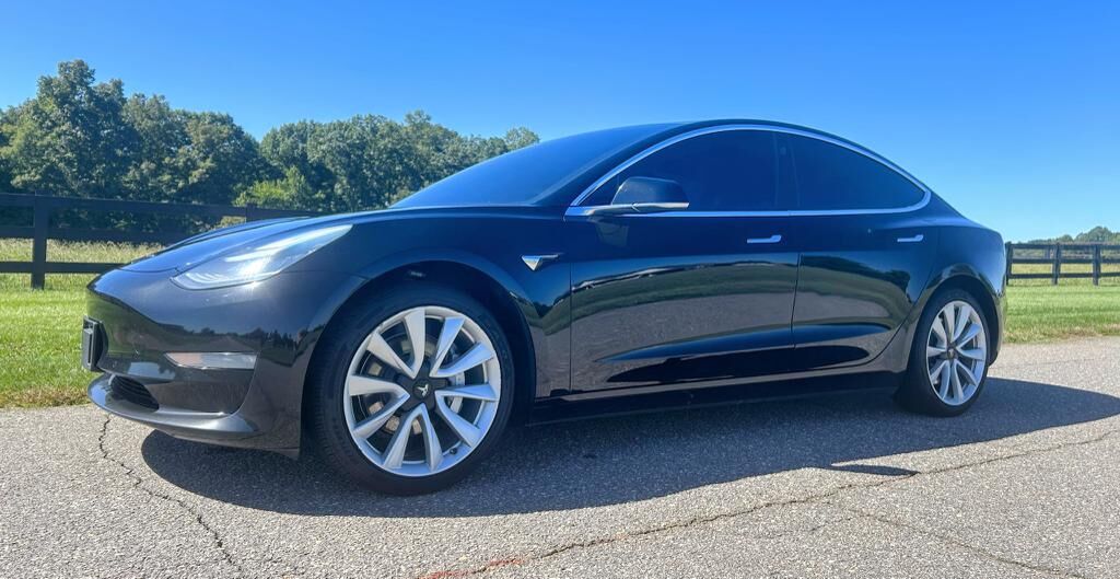 2019 TESLA Model 3