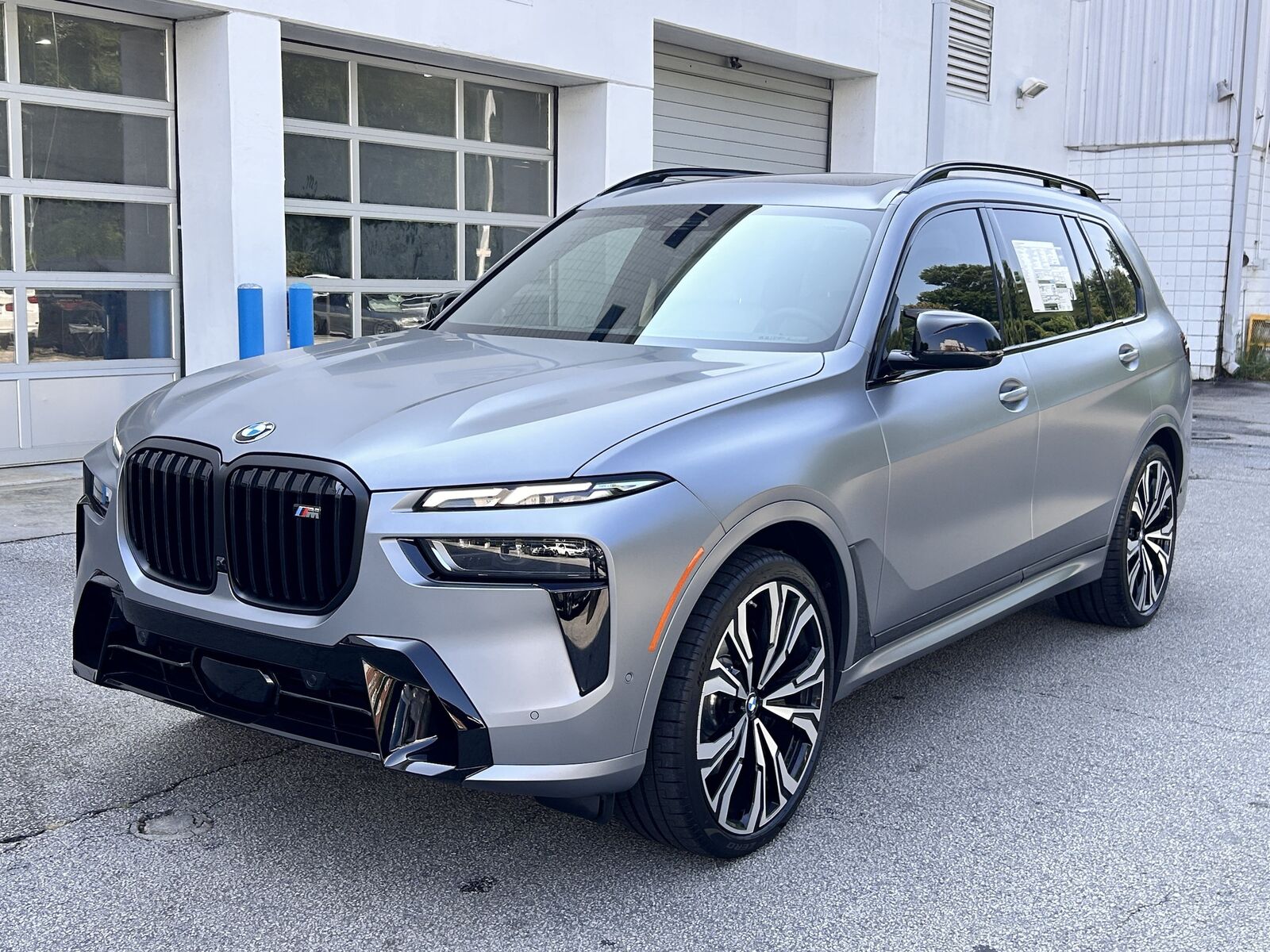 2027 BMW X7