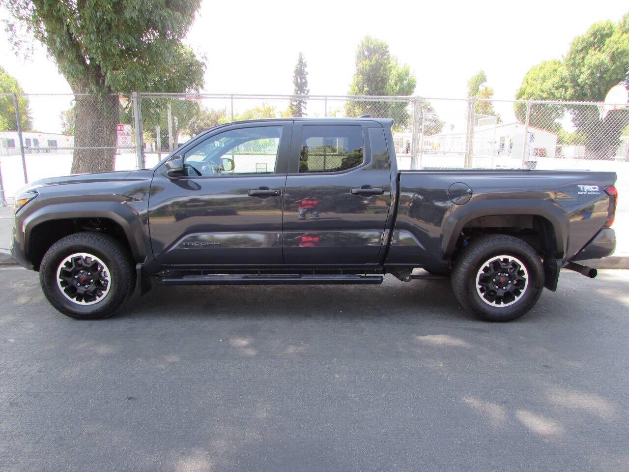 2025 TOYOTA Tacoma