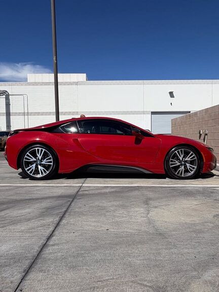 2017 BMW i8
