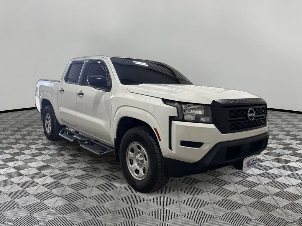 2022 NISSAN Frontier