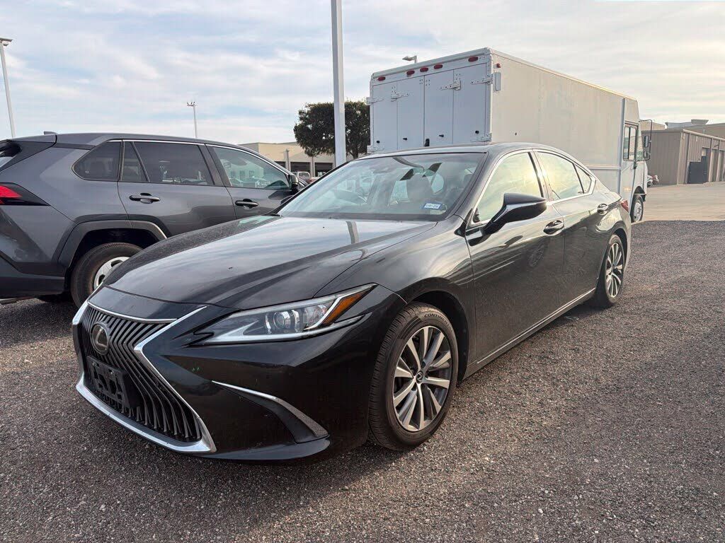 2020 LEXUS ES