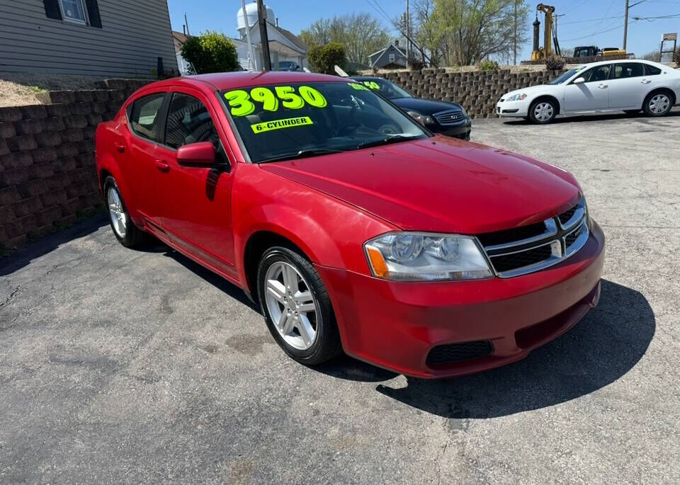 2013 DODGE Avenger