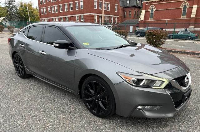 2017 NISSAN Maxima