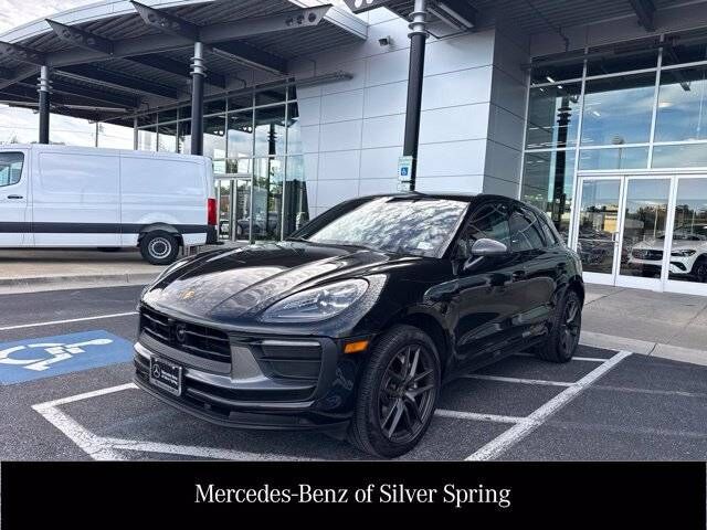 2023 PORSCHE Macan