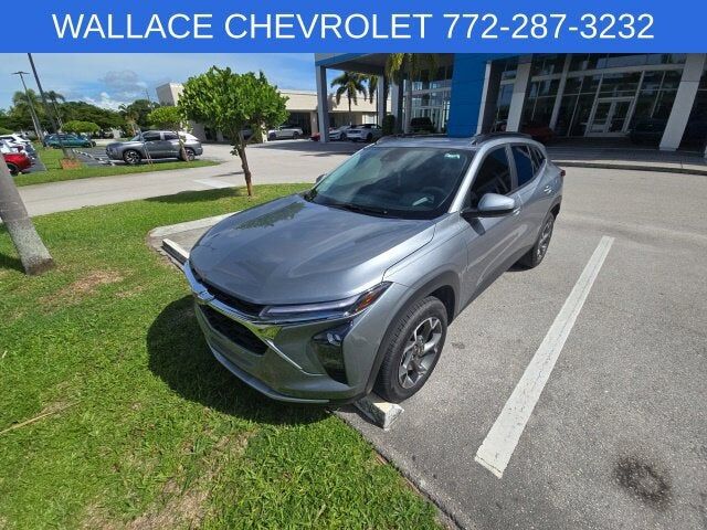 2024 CHEVROLET Trax