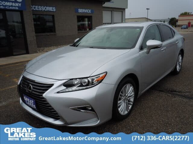 2016 LEXUS ES