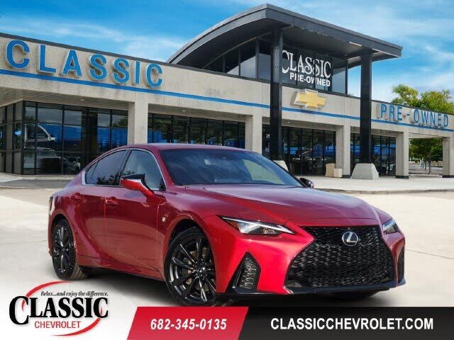 2021 LEXUS IS